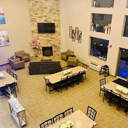 Qube Hotel - Polk City Bagian luar foto