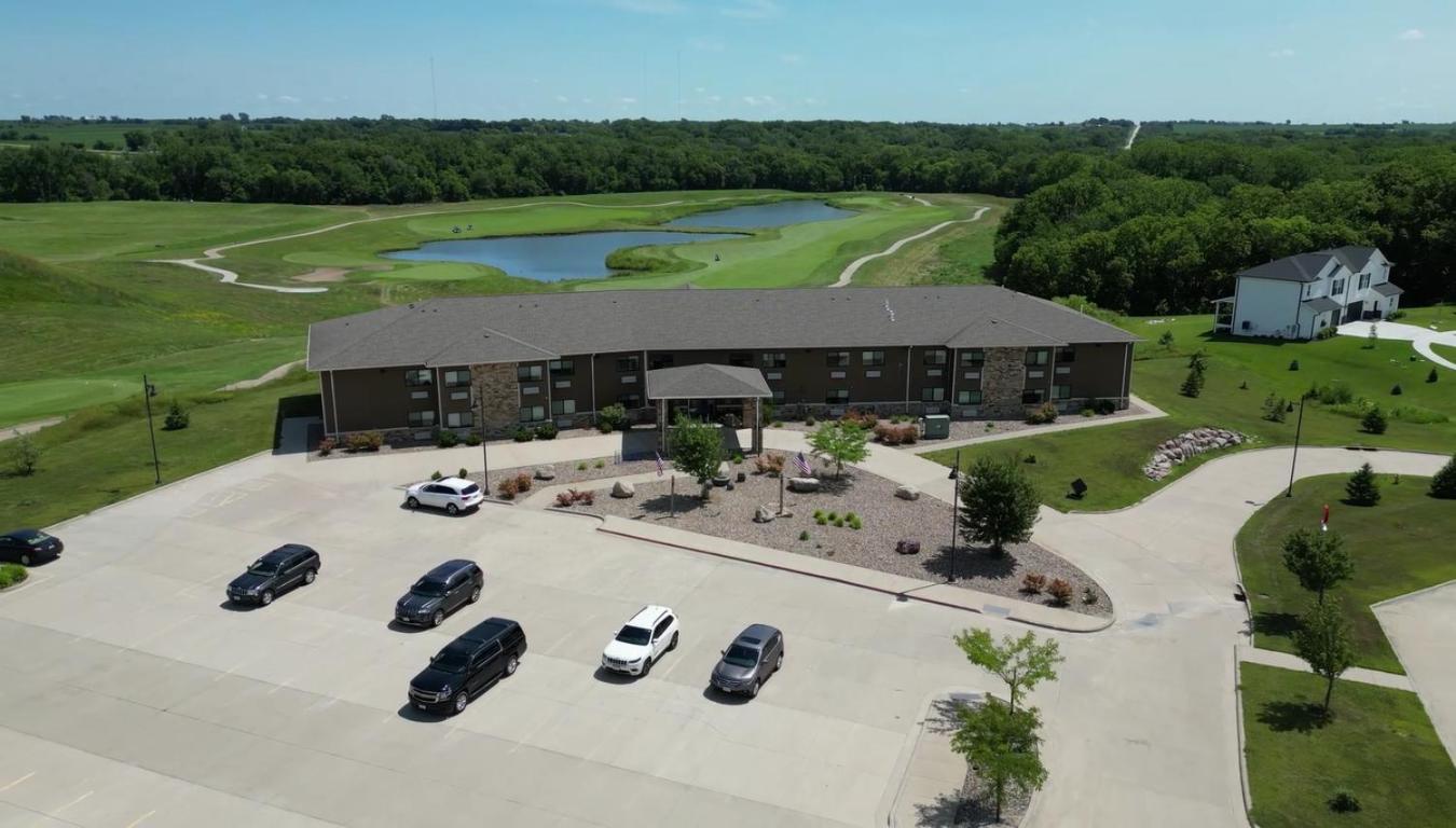 Qube Hotel - Polk City Bagian luar foto